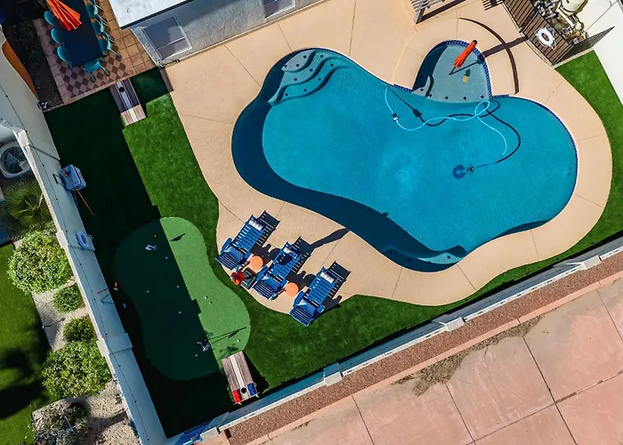 Heated Pool Hot Tub Arcades 2 Kings Holiday home