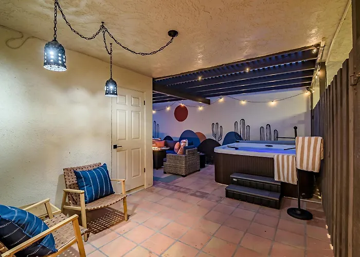 Holiday home Heated Pool Hot Tub Arcades 2 Kings *
