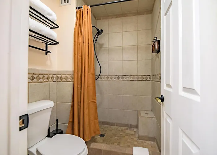 Heated Pool Hot Tub Arcades 2 Kings